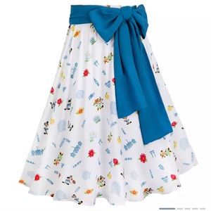 DisneyWorld Epcot Garden Skirt Size Large